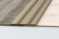 Öntapadós alumínium burkolat összekötő (burkolatváltó) Öntapadós alumínium burkolat összekötő (burkolatváltó)